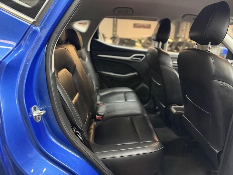 Used MG ZS Exclusive 106 HP (77 kW) 2018 Blue Hatchback