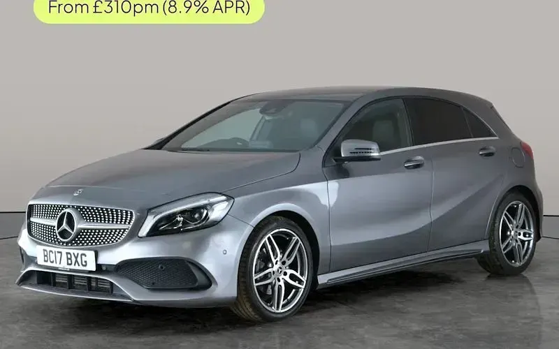 Begagnad Mercedes A180 AMG Line Premium 122 HK (89 kW) 2018 Halvkombi