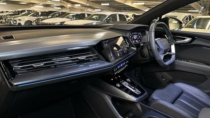 Used Audi Q4 e-tron Black Edition 210 kW (286 HP) 2024 SUV