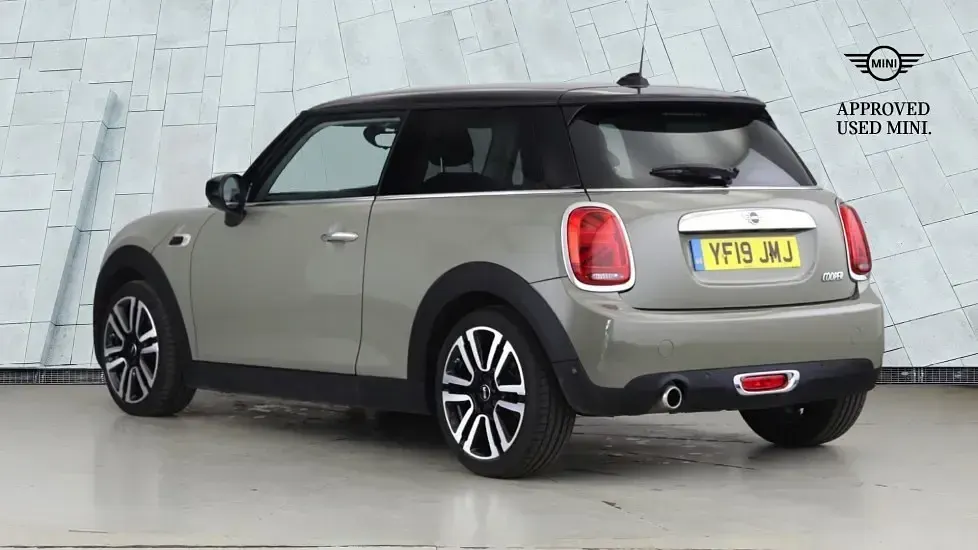 Used Mini Cooper Exclusive 134 HP (98 kW) 2019 Grey Hatchback