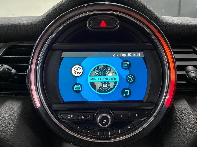 Used Mini Cooper Hatch 2018 White Hatchback