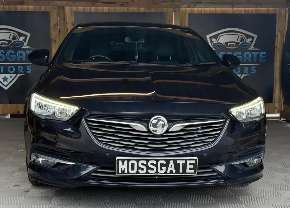 Used Vauxhall Insignia SRi 2017 Blue Hatchback
