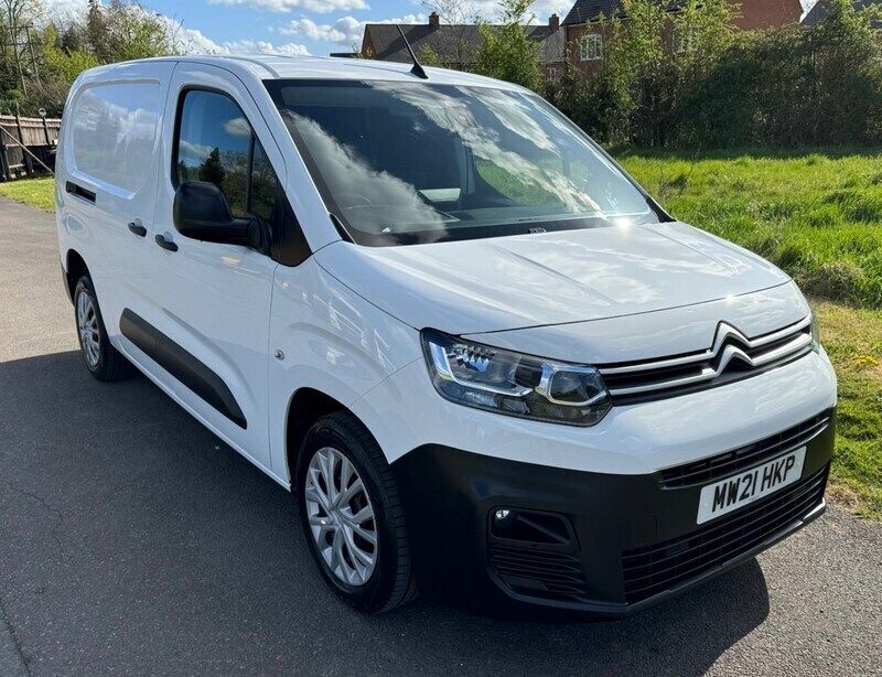 White Used 2021 Citroën Berlingo MPV | £14,995 (Expensive) - Image 1/4