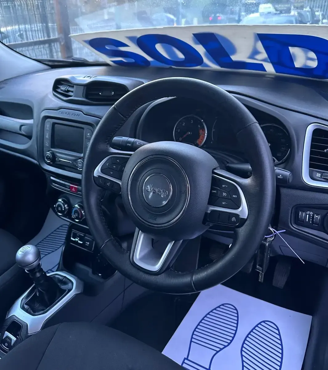 Usado Jeep Renegade Longitude 120 CV (88 kW) 2016 Gris SUV