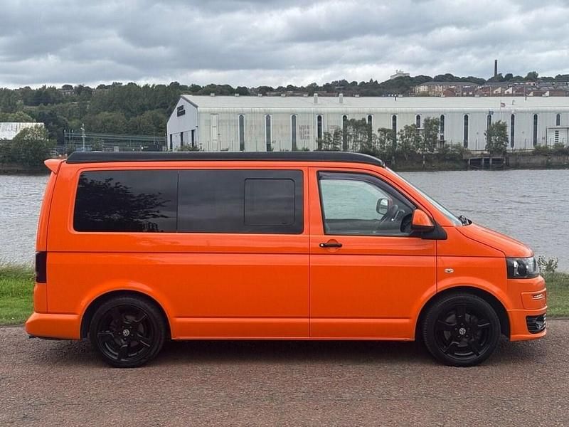Used VW T5 140 HP (102 kW) 2012 Orange Van