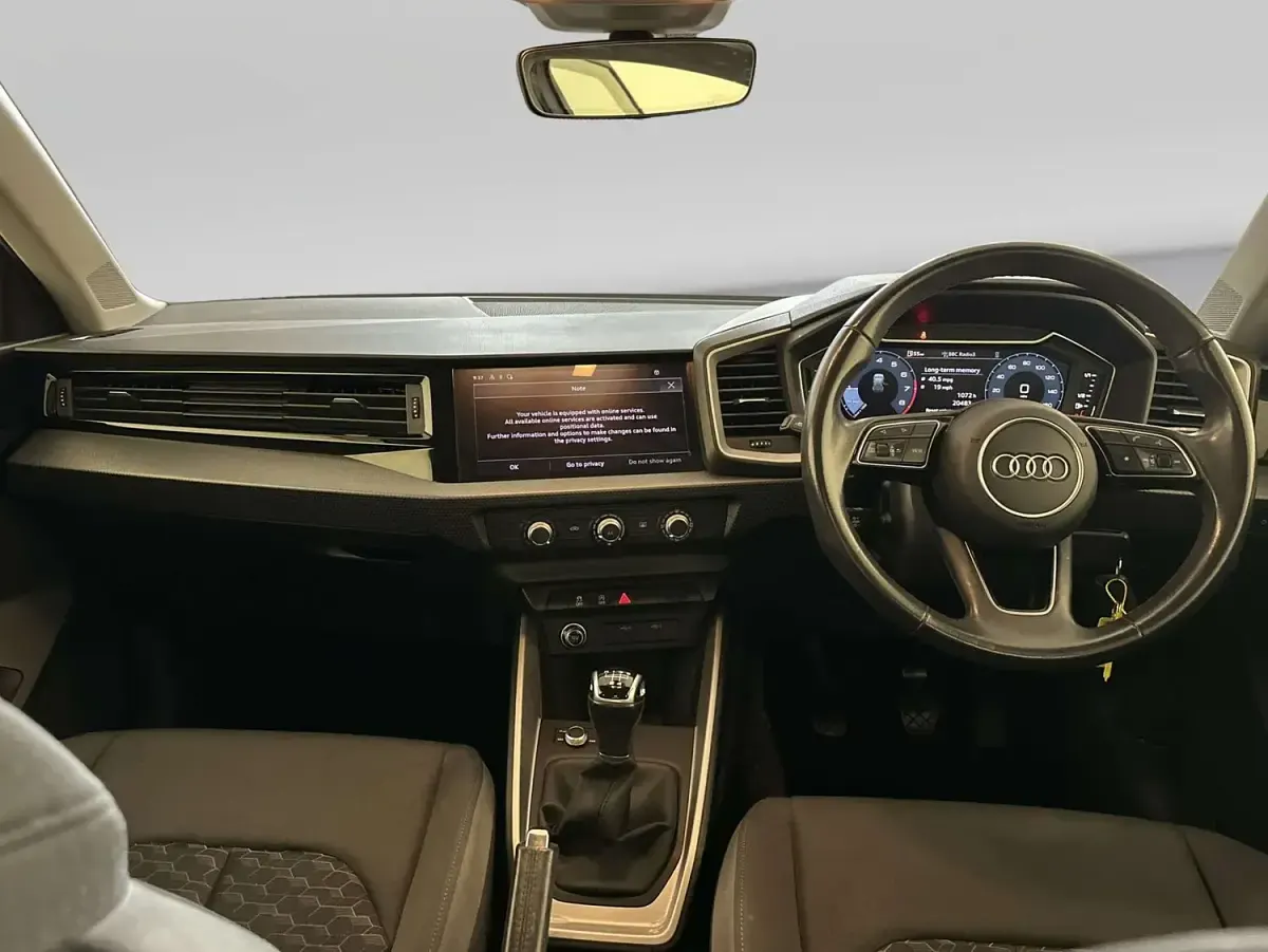 Used Audi A1 Sportback Sport 95 HP (69 kW) 2023 White Hatchback