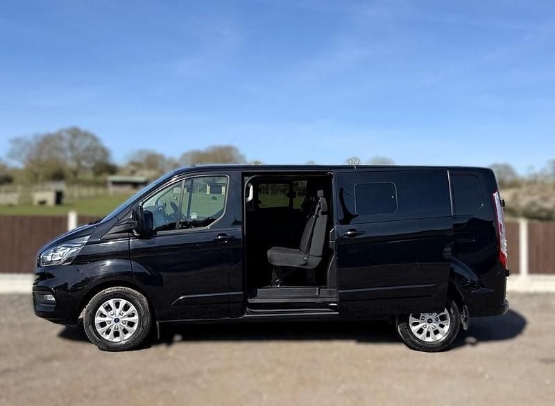 Used Ford Transit Custom Limited 130 HP (95 kW) 2022 Black Estate