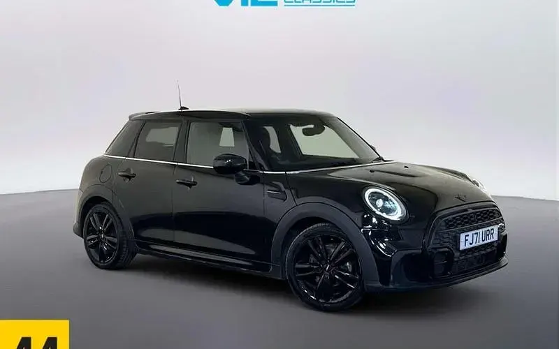 Used Mini Cooper Hatch 136 HP (100 kW) 2022 Hatchback
