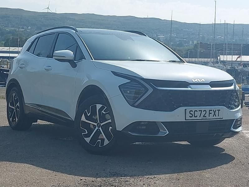 White Used 2022 Kia Sportage 4 SUV | £28,498 (A bit pricey) - Image 1/4