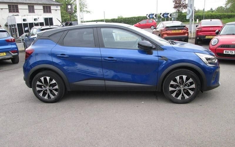 Usado Renault Captur Evolution 143 HP (105 kW) 2024 Azul SUV