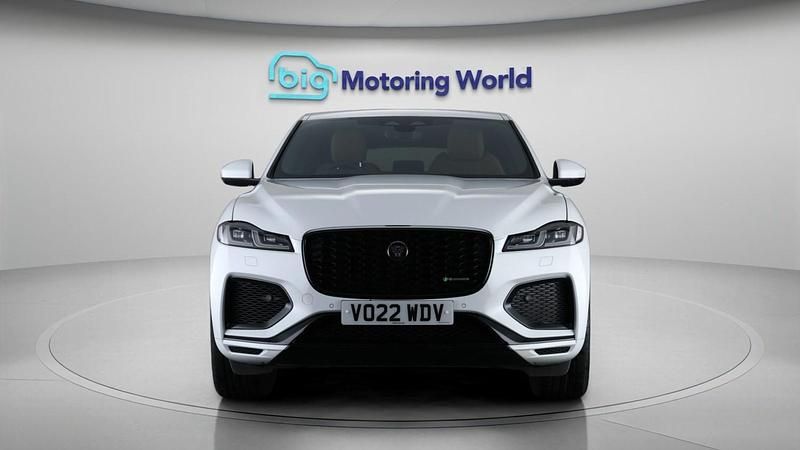 Used Jaguar F-Pace R-Dynamic 404 HP (297 kW) 2022 White SUV