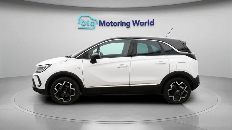 Used Vauxhall Crossland Ultimate 109 HP (80 kW) 2022 White SUV