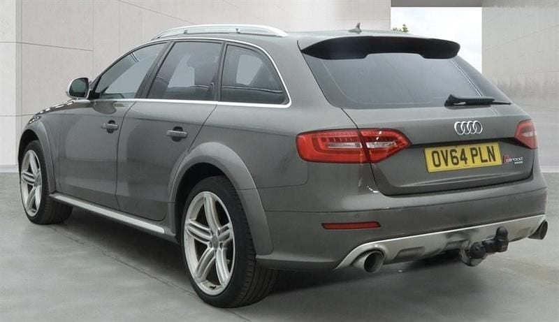 Używany Audi A4 Allroad 245 KM (180 kW) 2014 Szary Kombi
