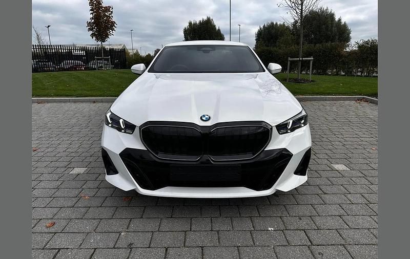 Used BMW 520 M Sport 205 HP (150 kW) 2025 White Sedan