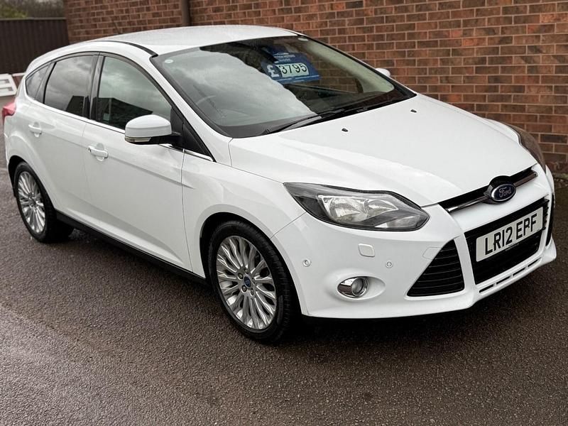 Used Ford Focus Titanium X 125 HP (91 kW) 2012 White Hatchback
