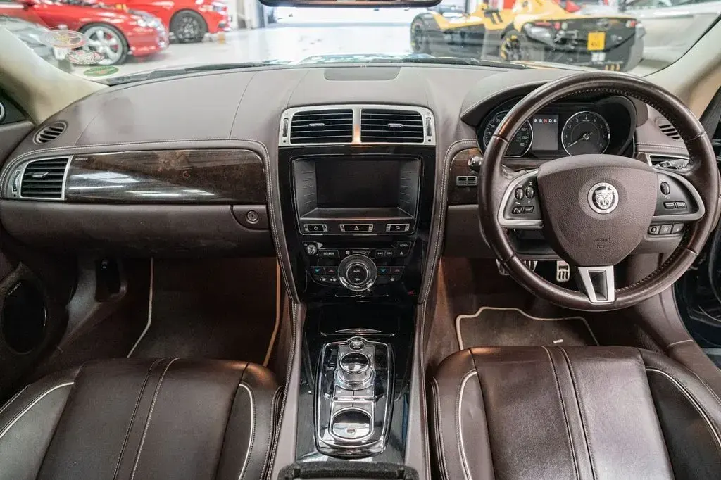 Used Jaguar XK 385 HP (283 kW) 2012 Black Coupe