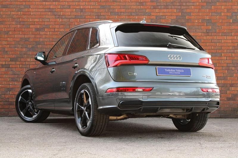 Used Audi Q5 Black Edition 245 HP (180 kW) 2019 Grey SUV