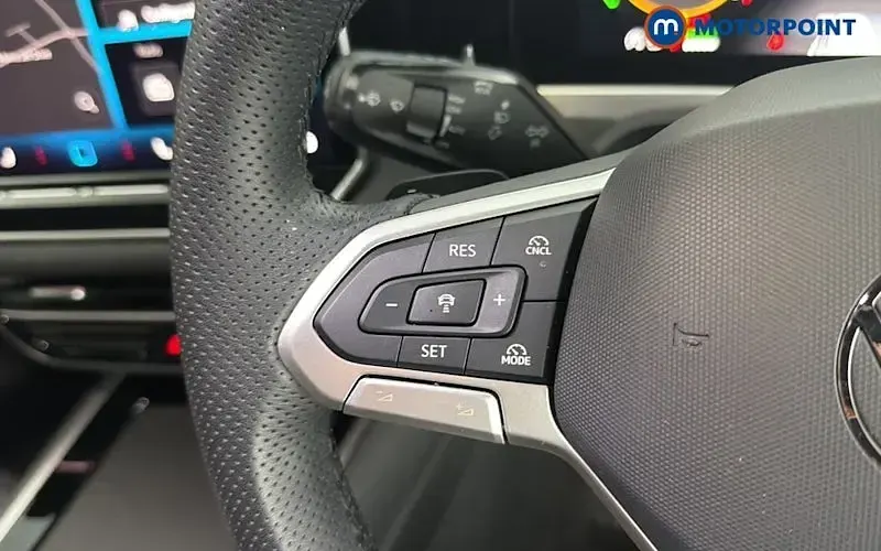 Used VW Passat R-line 204 HP (150 kW) 2025 Black Estate