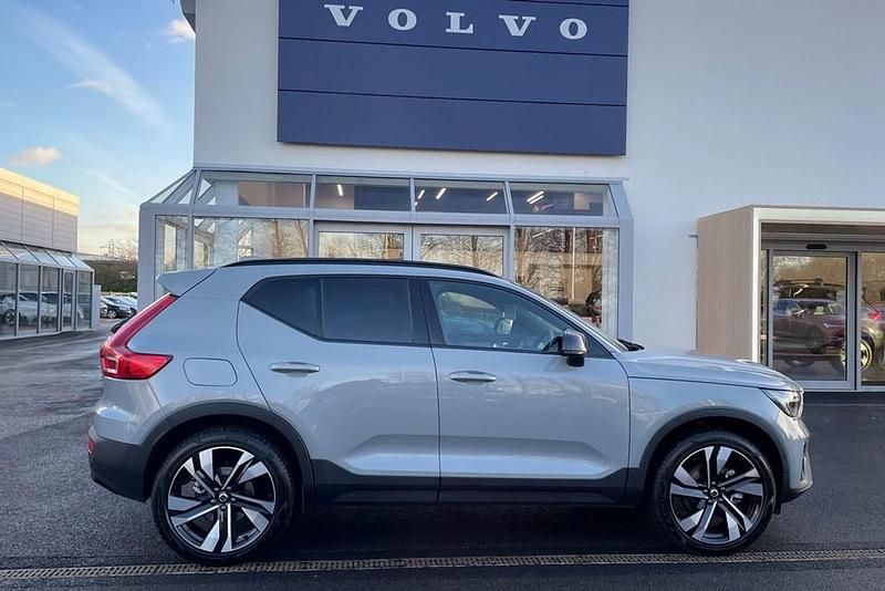 Used Volvo XC40 Plus 161 HP (118 kW) 2025 Grey SUV