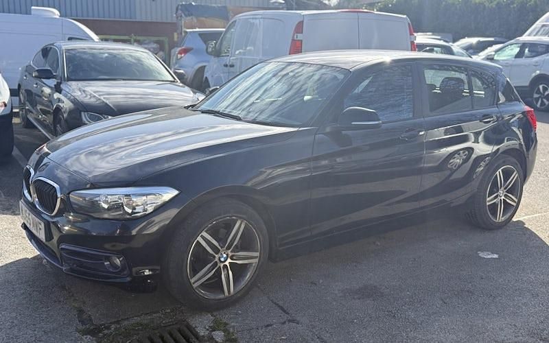 Used BMW 118 Sport Line 136 HP (100 kW) 2015 Hatchback