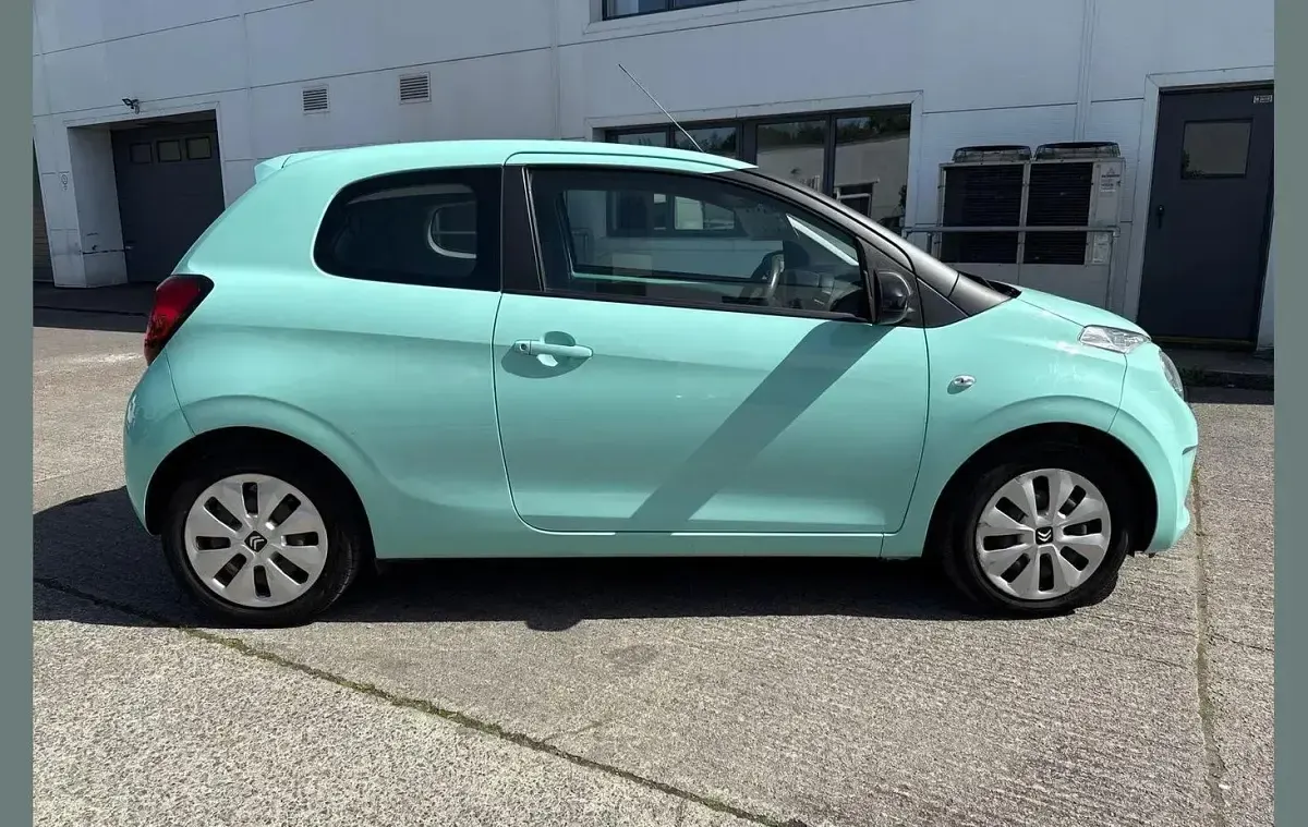 Used Citroën C1 Feel 71 HP (52 kW) 2020 Green Hatchback