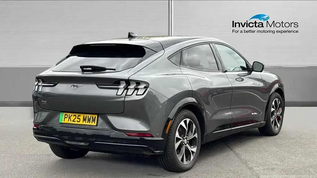 Second-hand Ford Mustang Mach-E Premium 258 kW (351 CP) 2025 Gri SUV