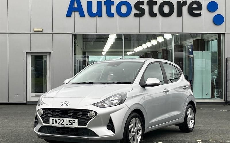 Used Hyundai i10 SE 67 HP (49 kW) 2022 Silver Hatchback