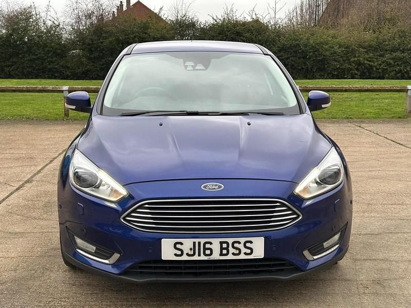Used Ford Focus Titanium X 125 HP (91 kW) 2016 Blue Hatchback