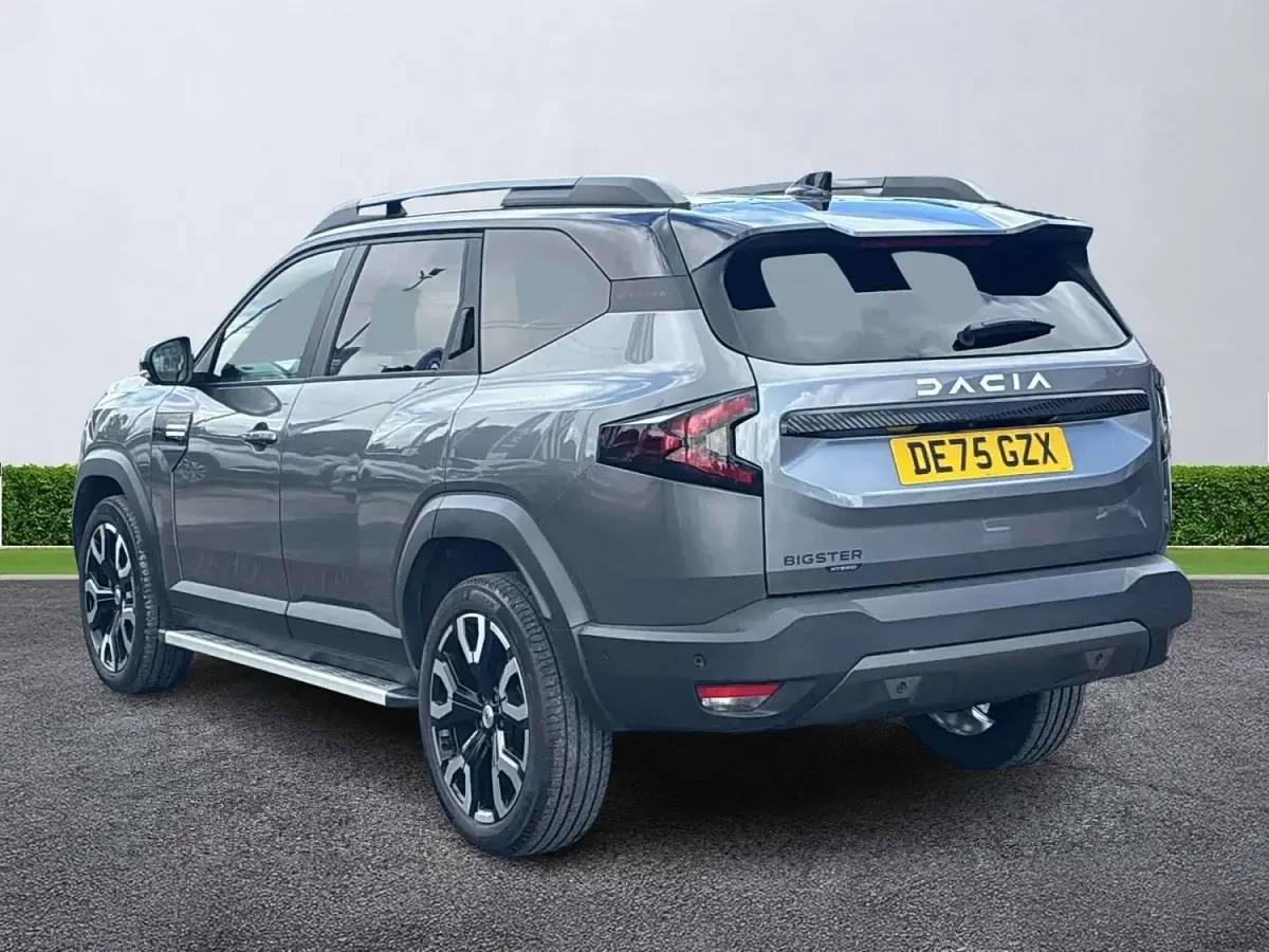 Used Dacia Bigster Journey 155 HP (114 kW) 2025 Grey SUV