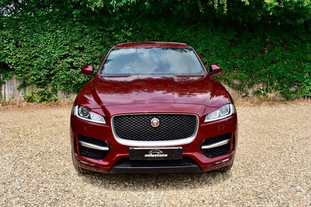 Used Jaguar F-Pace R-Sport 180 HP (132 kW) 2016 Red SUV