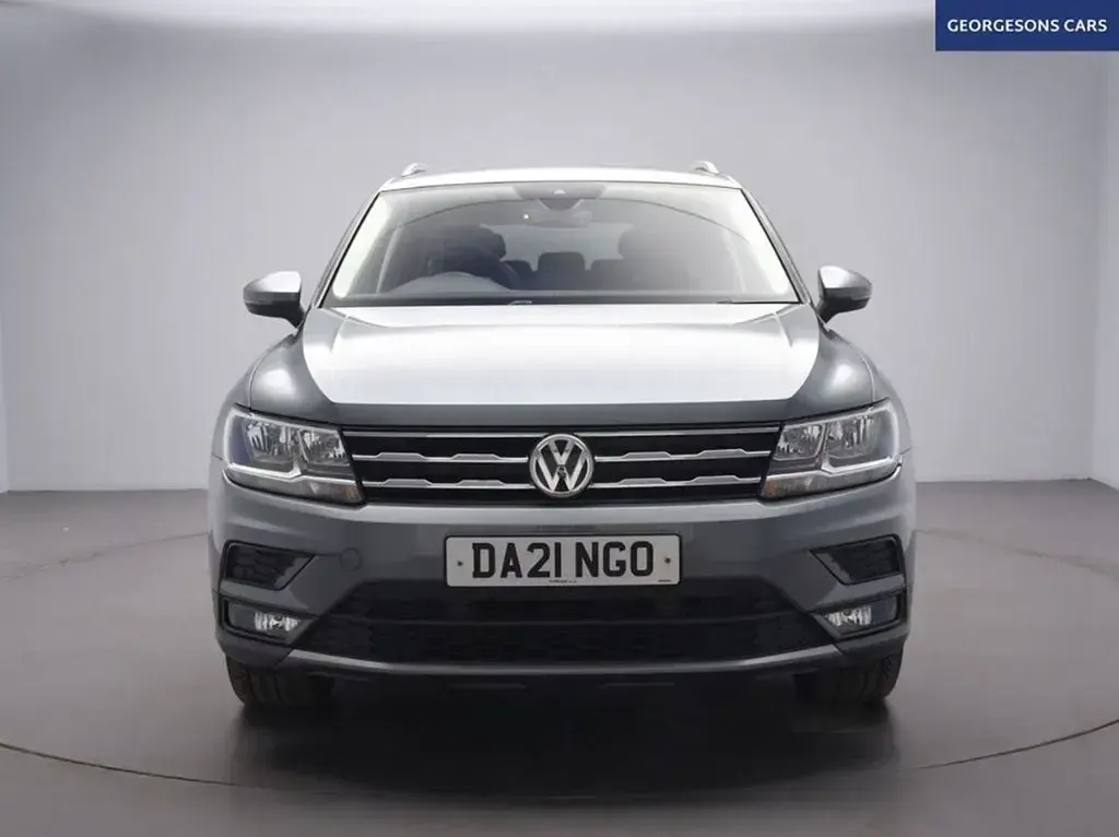Usado VW Tiguan Allspace Match 150 HP (110 kW) 2021 Cinzento SUV