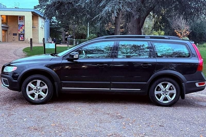 Used 2009 Volvo XC70 SE | £4,995 (Fair price) - Image 1/1