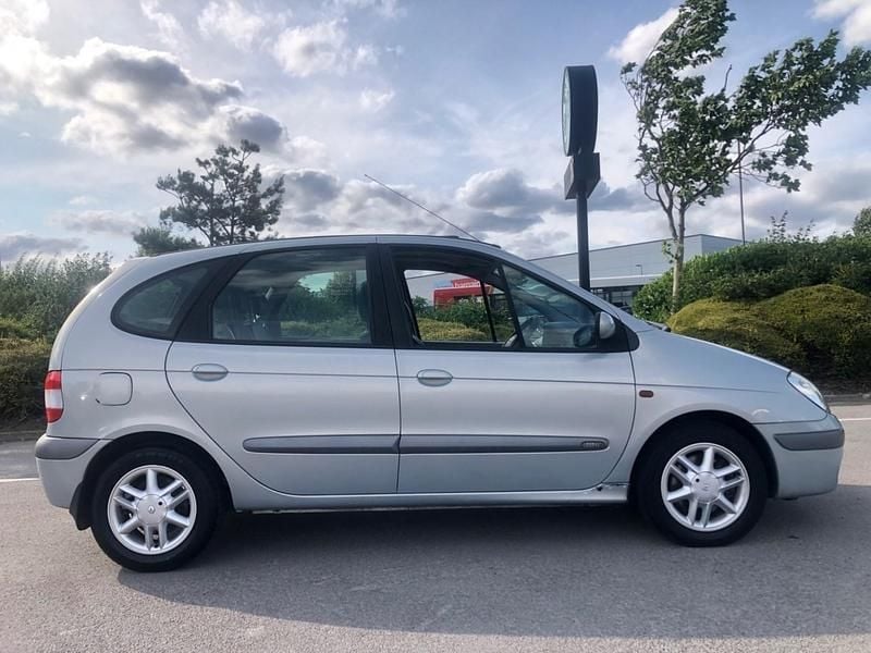 Silver Used 2002 Renault Mégane II MPV | £799 - Image 1/4
