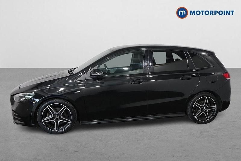 Used Mercedes B180 Executive 116 HP (85 kW) 2021 Black MPV