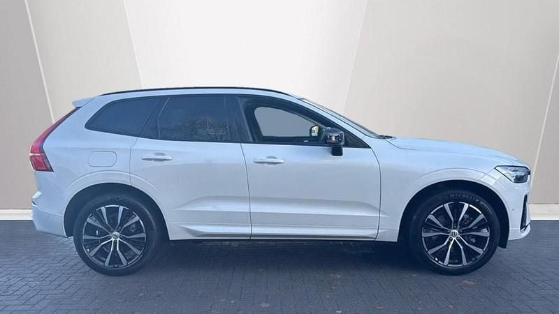 Used Volvo XC60 Plus 250 HP (183 kW) 2024 White SUV