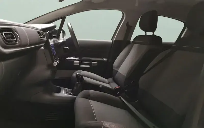 Usado Citroën C3 PureTech 83 HP (61 kW) 2023 Cinzento Citadino