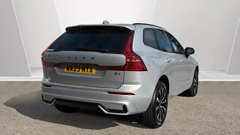 Used Volvo XC60 Plus 197 HP (144 kW) 2023 Silver SUV