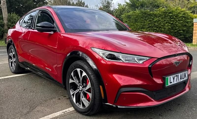 Used Ford Mustang Extended Range 351 HP (258 kW) 2021 Red Estate