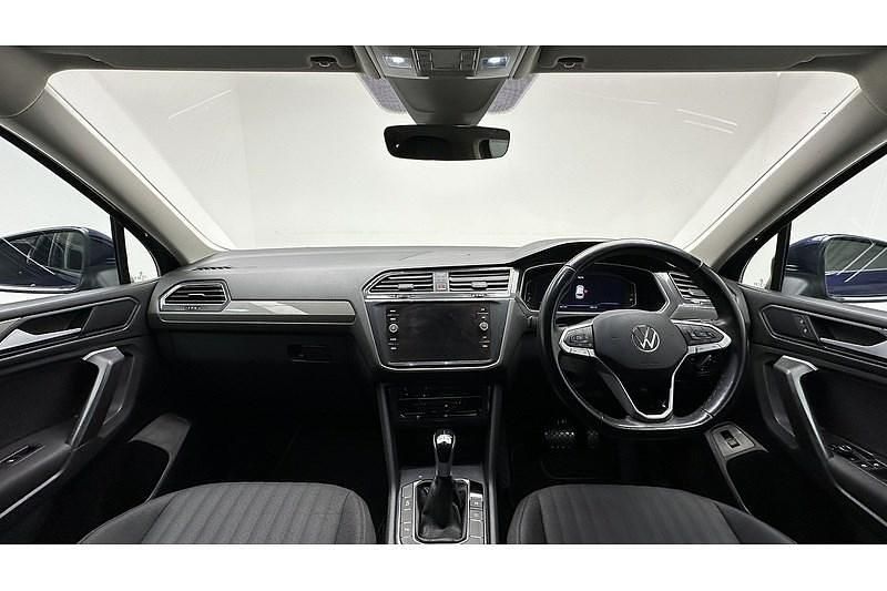 Used VW Tiguan Allspace Life 150 HP (110 kW) 2024 Blue SUV