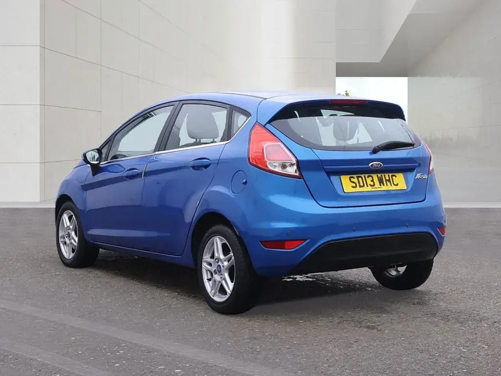 Used Ford Fiesta Zetec 82 HP (60 kW) 2013 Blue Hatchback