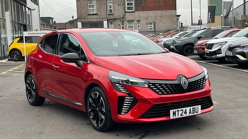 Used Renault Clio V Techno 90 HP (66 kW) 2024 Renault id  flame red  Hatchback
