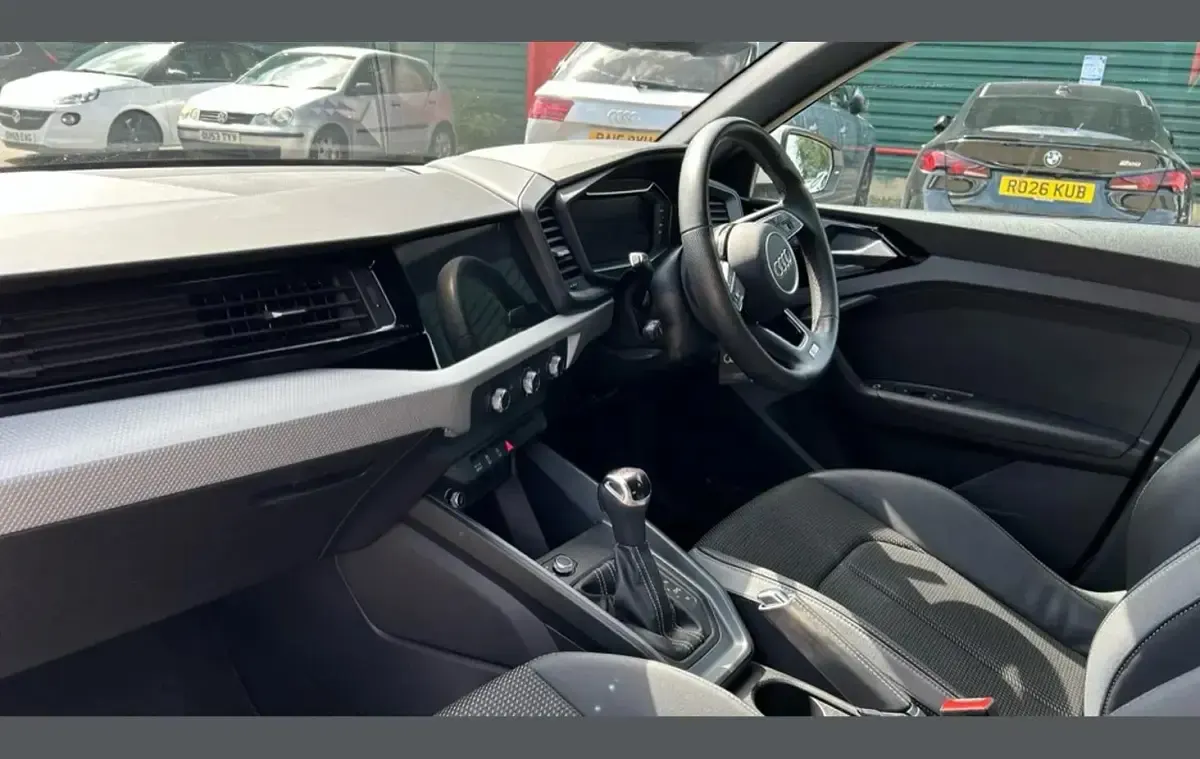 Used Audi A1 S-Line 110 HP (80 kW) 2023 White SUV