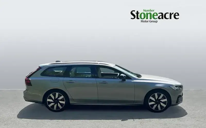 New Volvo V90 Plus 349 HP (256 kW) 2025 Estate