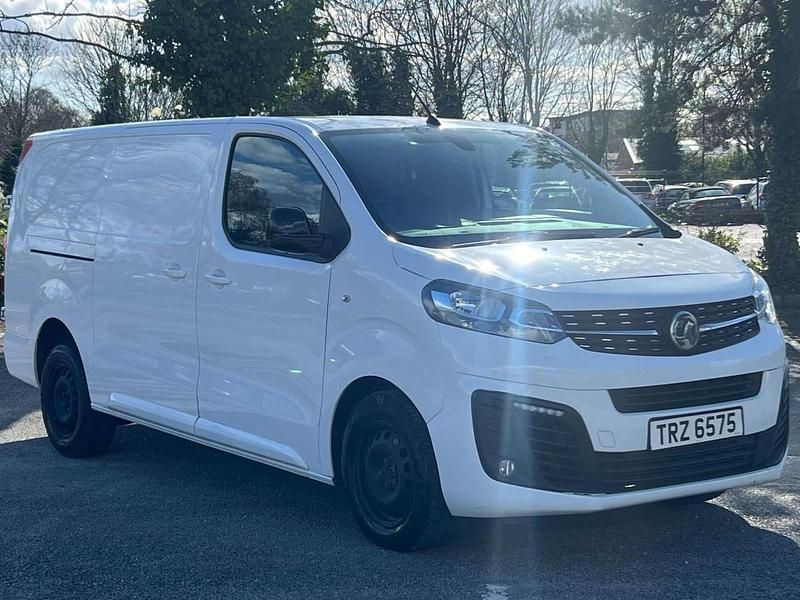 White Used 2022 Vauxhall Vivaro Sportive Van | £11,290 (Good price) - Image 1/4