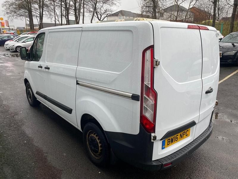 Used Ford Transit Custom 105 HP (77 kW) 2016 White Van