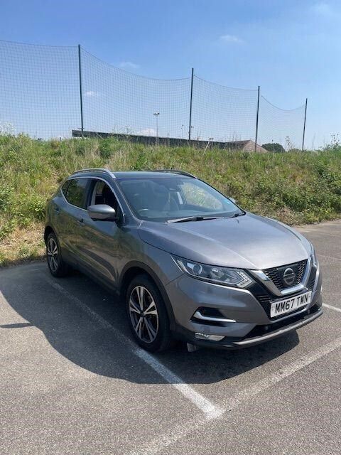 Grey Used 2018 Nissan Qashqai N-Connecta SUV | £6,995 (Fair price) - Image 1/4