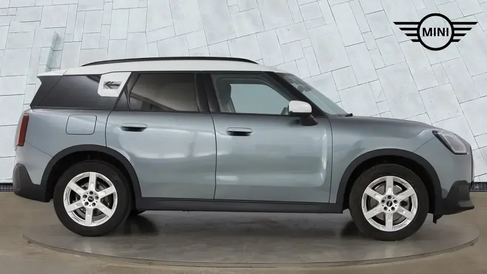 Used Mini Countryman 168 HP (123 kW) 2026 Green SUV