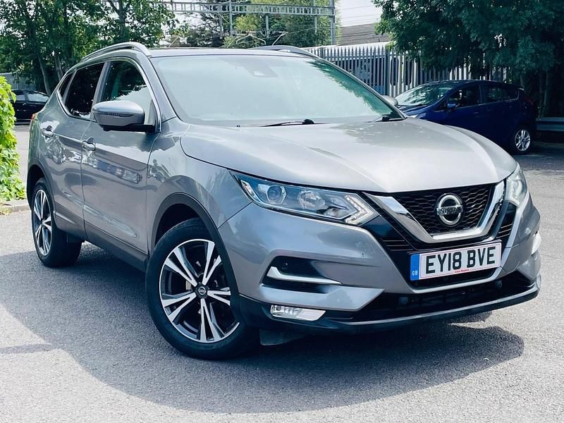 Grey Used 2018 Nissan Qashqai N-Connecta SUV | £11,475 (Fair price) - Image 1/4