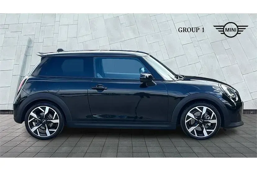 Used Mini Cooper Exclusive 204 HP (150 kW) 2024 Midnight black ii Hatchback