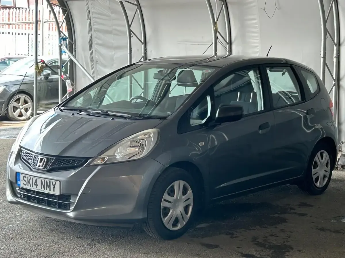 Used Honda Jazz S 90 HP (66 kW) 2014 Grey Hatchback